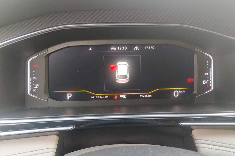 Used Volkswagen Tiguan L 2022 380TSI Automatic All-Wheel Drive R-Line Enhanced Comfort 7-Seater Instrument Cluster