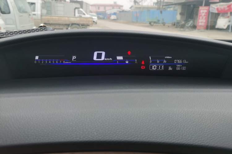 Used Honda Jade 2013 1.8L CVT Luxury Edition 5 seats
