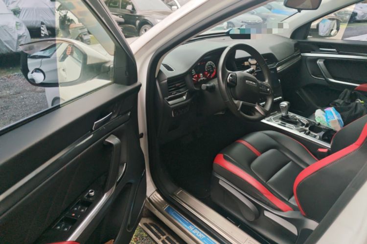 Used Haval H4 2018 Blue Label 1.5 GDIT DCT Fashion Edition Driver Seat