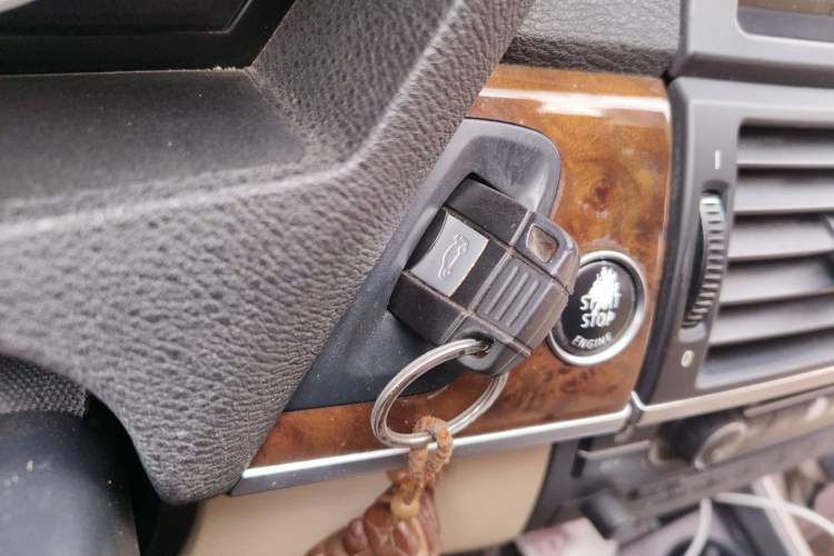 Used BMW X5 2011 xDrive35i Leading Model
