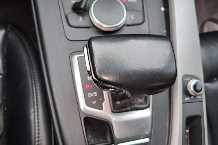 Used Audi A4L 2018 30th Anniversary Edition 40 TFSI Trendy Model