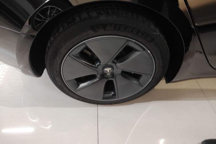 Used Tesla Model 3 2022 Rear-Wheel-Drive Version Right Rear Wheel Hub