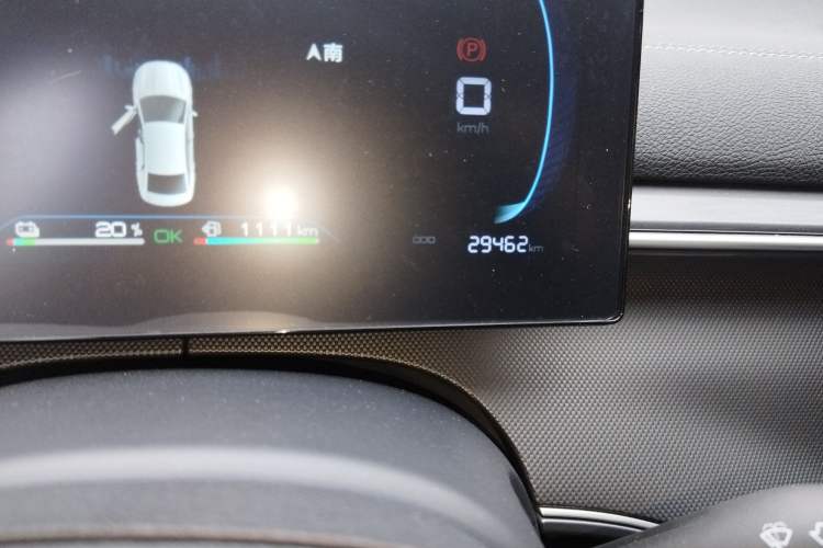 Used BYD Destroyer 05 2024 HONOR Edition DM-i 55KM Luxury Model Odometer Close Up