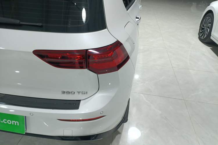 Used Volkswagen Golf 2023 Facelift 280TSI DSG R-Line Lite
