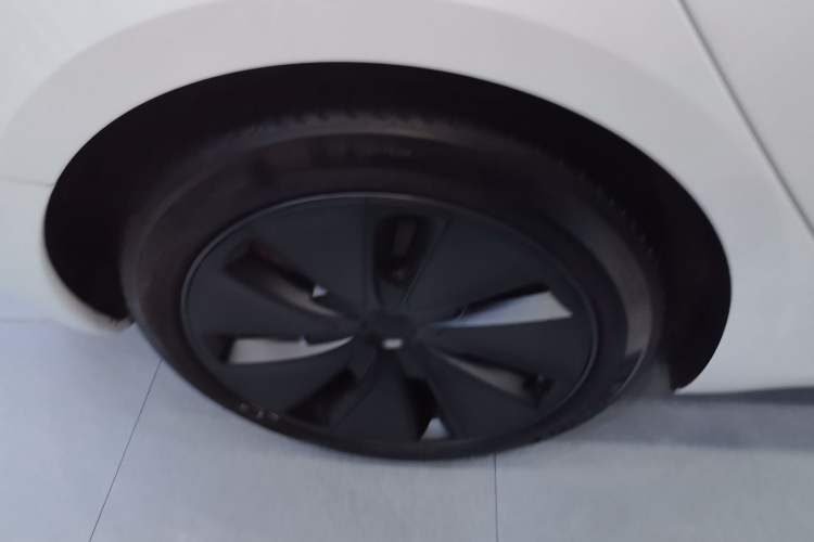 Used Tesla Model 3 2023 Long-Range All-Wheel-Drive Version