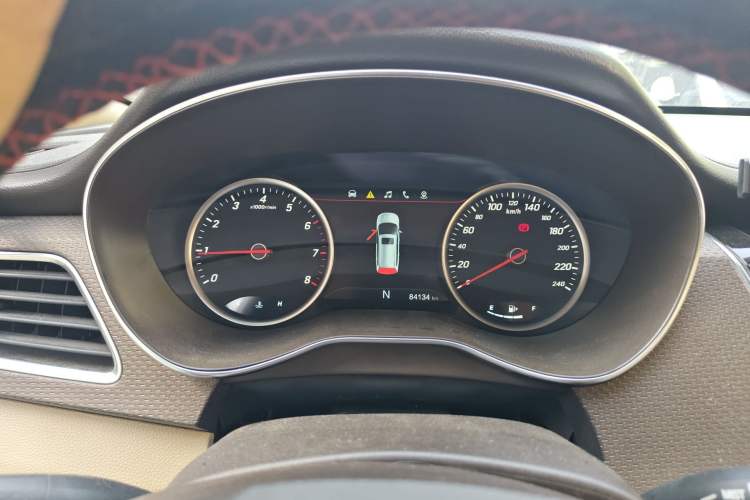 Used Baojun 730 2017 1.8L iAMT Luxury Version 7-Seater