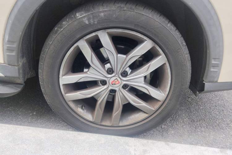 Used Roewe RX5 2016 20T Two-Wheel Drive Automatic Internet Smart Edition
