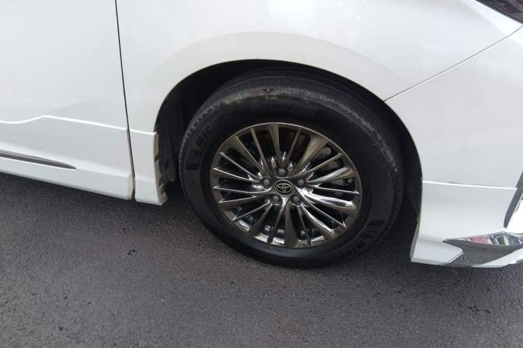 Used Toyota Alphard 2019 Dual-Engine 2.5L Luxury Edition Right Front Wheel Hub