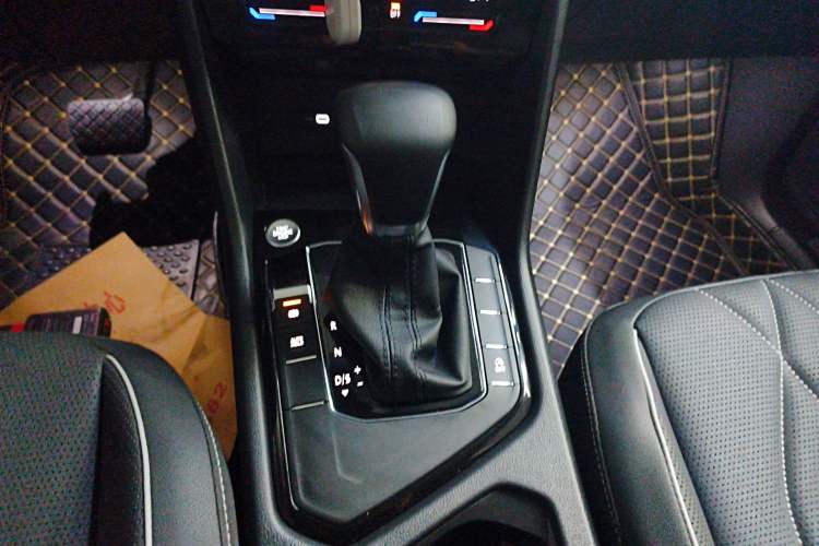 Used Volkswagen Tiguan L 2022 330TSI Automatic Two-Wheel Drive Smart Edition