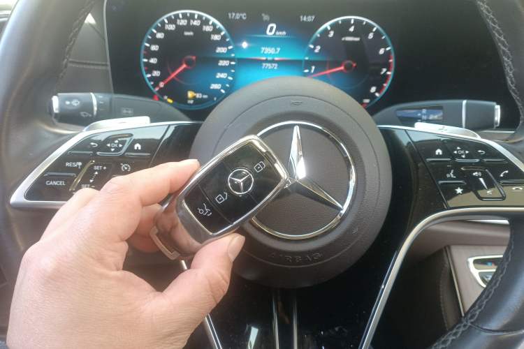 Used Mercedes-Benz E-Class 2021 E 300 L Premium Edition
