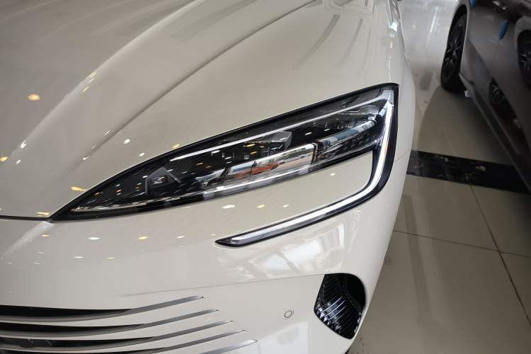 Used BYD Seal 07 DM-i 2025 DM-i 1.5T 125km Flagship Model Left Front Headlight