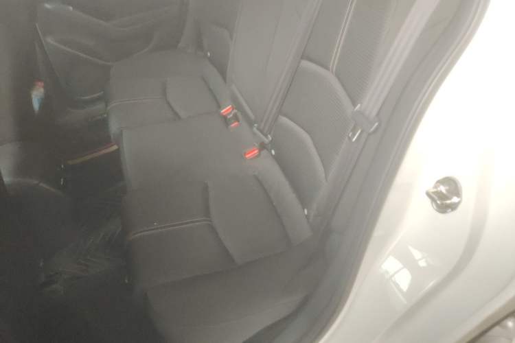 Used Mazda 3 Axela 2017 Sedan 1.5L Automatic Luxury Model China VI Standard Left Rear Seat