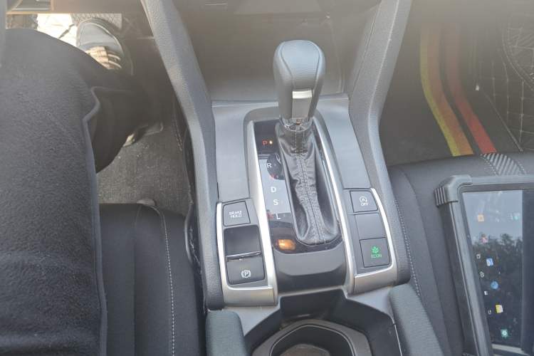 Used Honda Civic 2016 180TURBO CVT Comfort Version Gear Lever