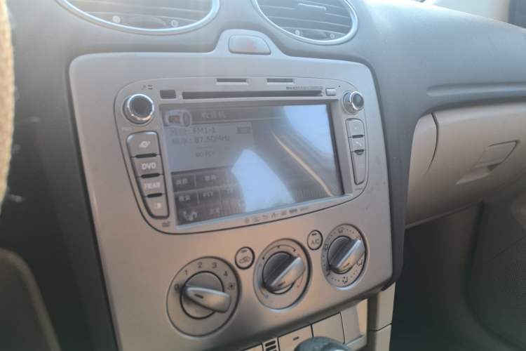 Used Ford Focus 2012 Sedan Classic 1.8L Automatic Base Model