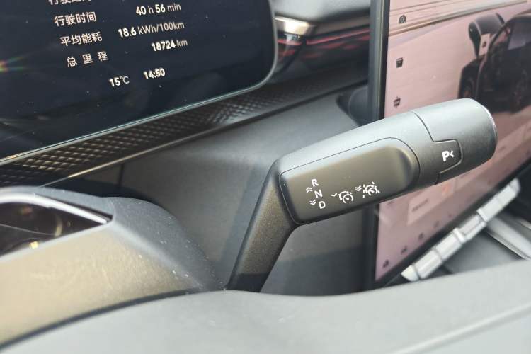 Used Zeekr 7X 2025 100 kWh Long-Range Rear-Wheel Drive with Intelligent Driving Features