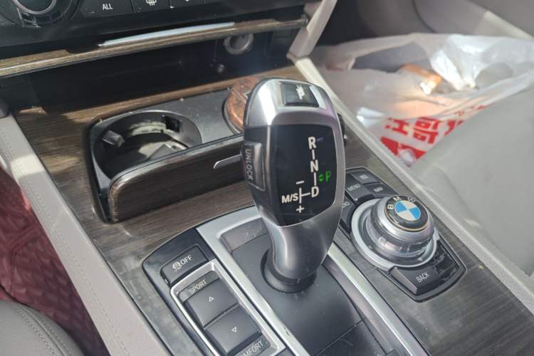 Used BMW 7 Series 2011 730Li Elegant Model Gear Lever