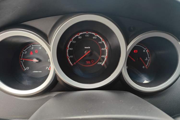 Used CHANGAN CX20 2014 1.4L Manual Sport Version China IV Standard
