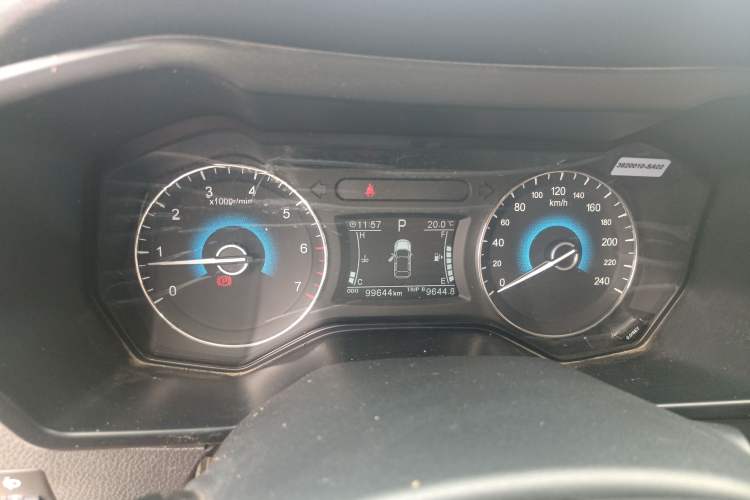 Used Dongfeng Fengon 580 2017 Revised Version 1.5T CVT Luxury Edition Instrument Cluster