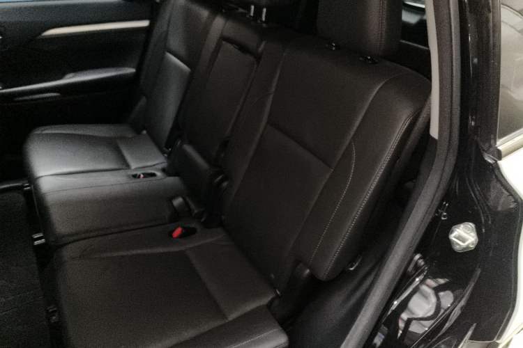 Used Toyota Highlander 2015 2.0T Four-Wheel Drive Luxury Edition 7-Seater