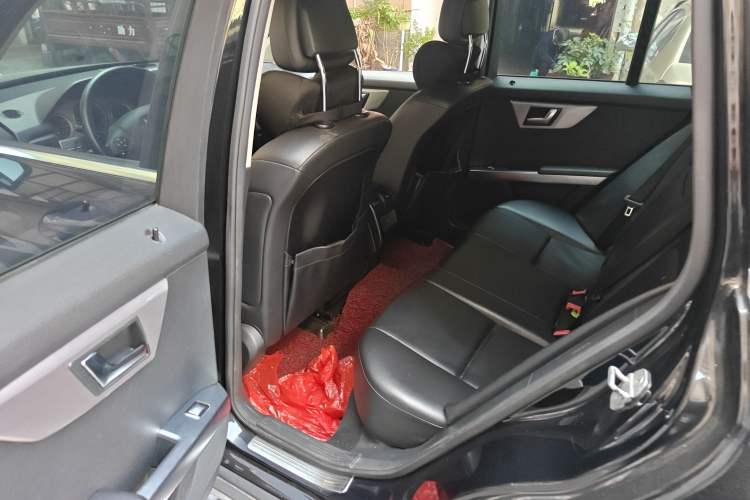 Used Mercedes-Benz GLK-Class 2010 GLK 300 4MATIC Fashion Model Left Rear Seat