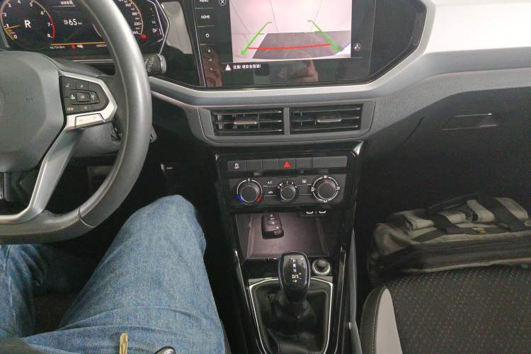 Used Volkswagen Tacqua 2021 280TSI DSG R-Line Connected Version Gear Lever