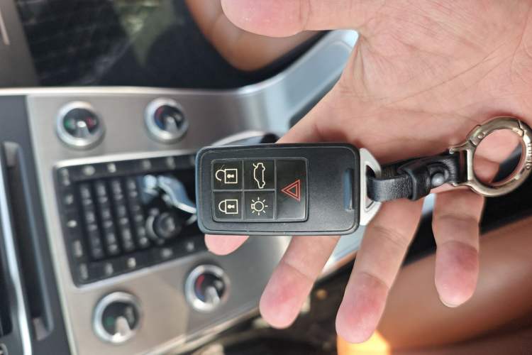 Used Volvo S60 2016 S60L T4 Zhiyuan Edition
