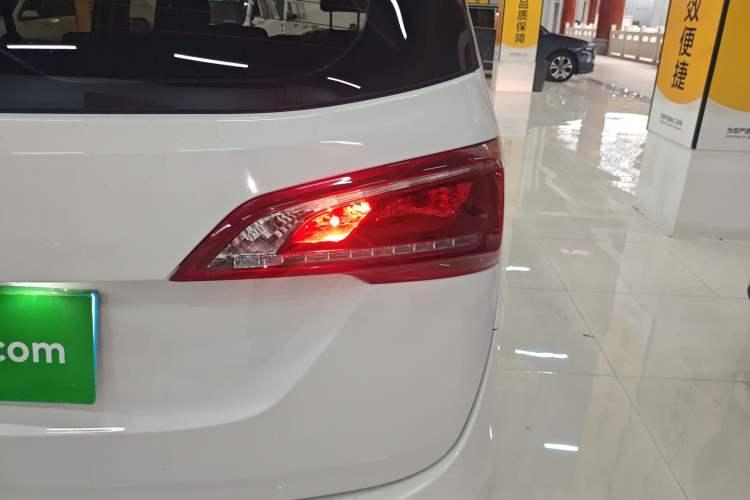 Used Baojun 730 2019 1.5T CVT Fashion Model 7 Seats China VI Emission Standard Exterior 3
