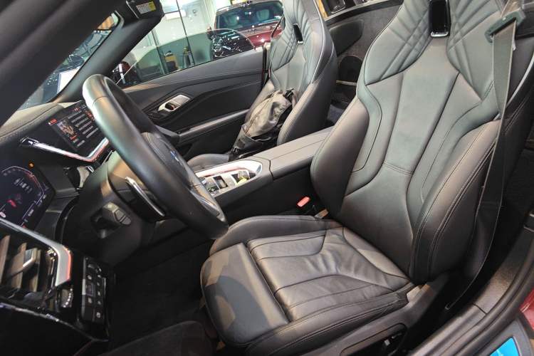 Used BMW Z4 2022 sDrive 25i M Sport Package Left Front Seat