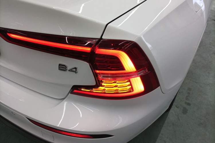 Used Volvo S60 2024 B4 Zhiyuan Luxury Edition