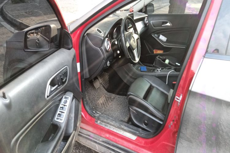 Used Mercedes-Benz GLA 2016 GLA 200 Sport Edition Driver Seat