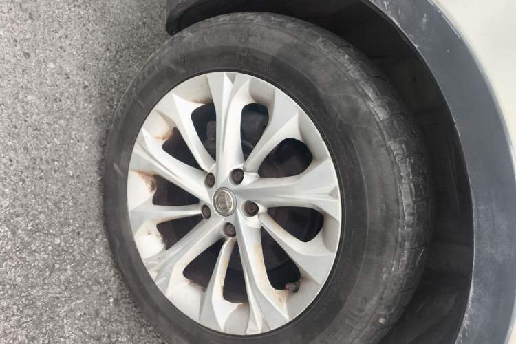 Used Brilliance V3 2015 1.5L Manual Smart Version
