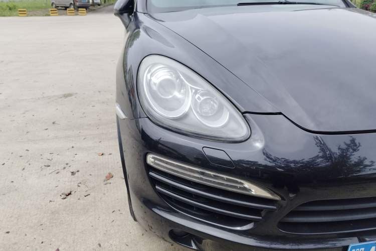 Used Porsche Cayenne 2013 3.6L automatic transmission U.S. specification Right Front Headlight