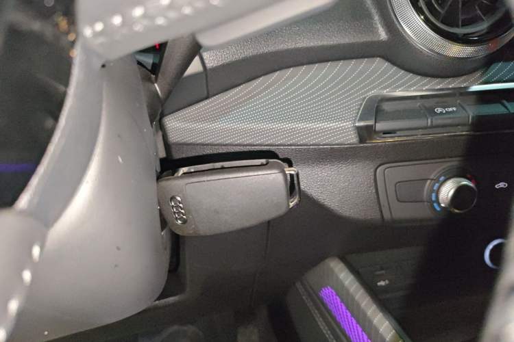 Used Audi Q2L 2022 35 TFSI Progressive Dynamic Edition
