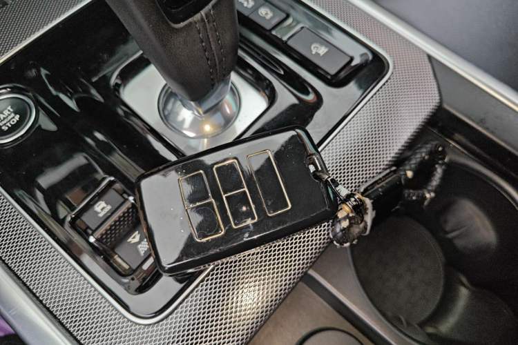 Used Jaguar XEL 2020 2.0T 200PS R-DYNAMIC Youth Sports Edition
