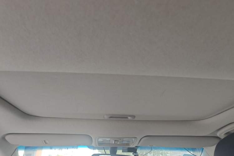 Used Kia K2 2012 Hatchback 1.6L AT Premium Headliner