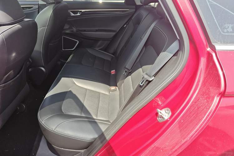 Used Geely Auto Emgrand GL 2021 UP 1.4T CVT Leading Edition
