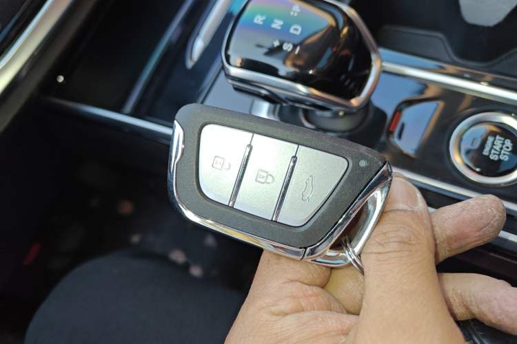 Used SOL X8 2021 300T DCT Luxury Smart Connect Edition 7 Seats