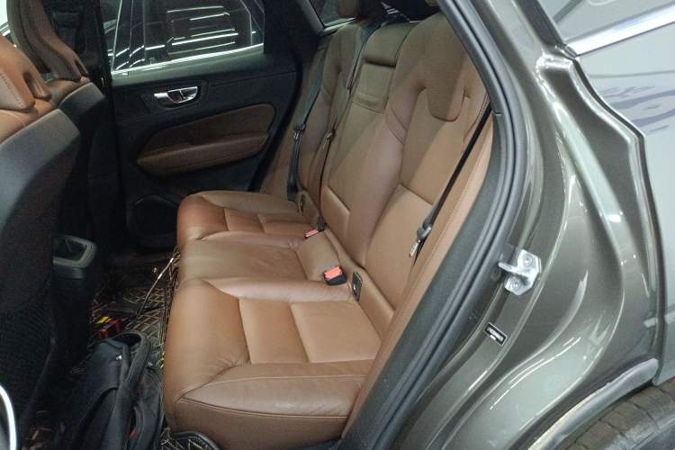 Used Volvo XC60 2021 T5 4x4 Smart Luxury Edition