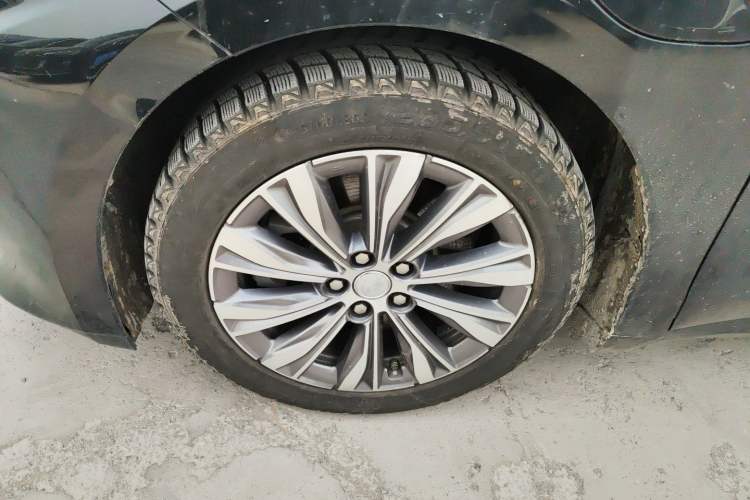 Used Hongqi E-QM5 2023 560km PLUS
