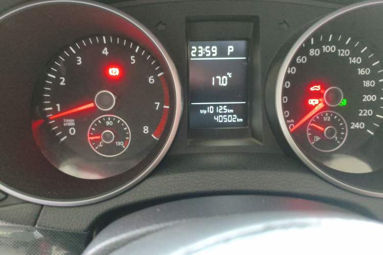 Used Volkswagen Golf 2012 1.4 TSI Automatic Comfort Edition Odometer Close Up