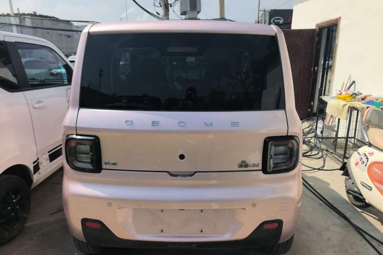 Used Geely Galaxy Panda 2023 Panda Mini 200km Endurance Bear Rear