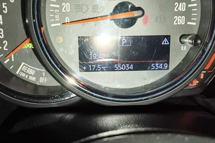 Used MINI 2019 1.5T COOPER Classic Edition Odometer Close Up