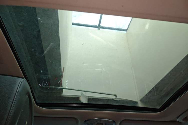 Used Hyundai Tucson 2015 1.6T Dual-Clutch Two-Wheel-Drive Smart Model Headliner