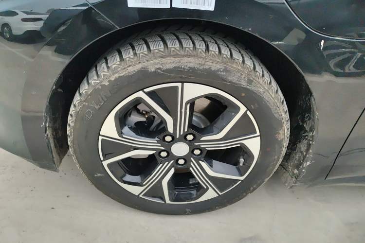 Used Hongqi E-QM5 2023 Revised Version Basic Travel Edition
