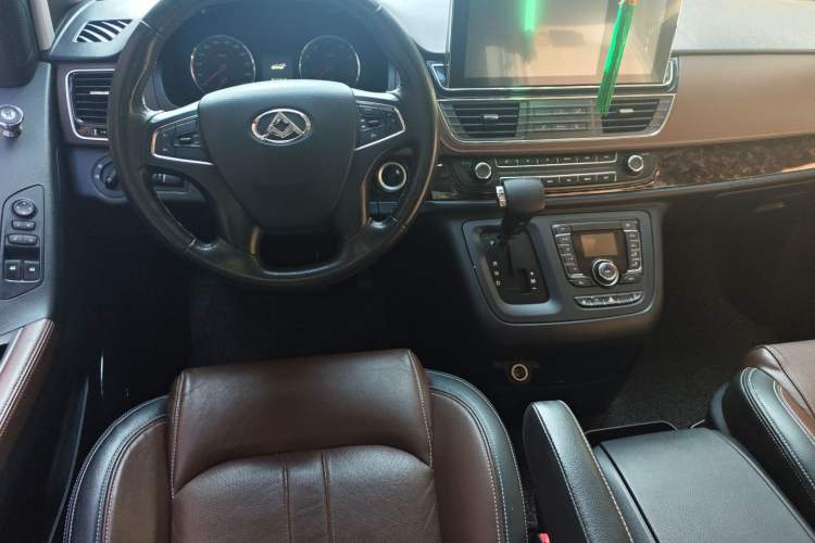 Used SAIC MAXUS G10 2016 2.0T Automatic Luxury Executive Edition