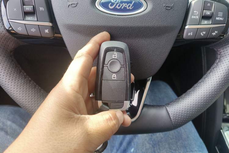 Used Ford Escape 2020 EcoBoost 245 Two-Wheel-Drive Titanium Edition
