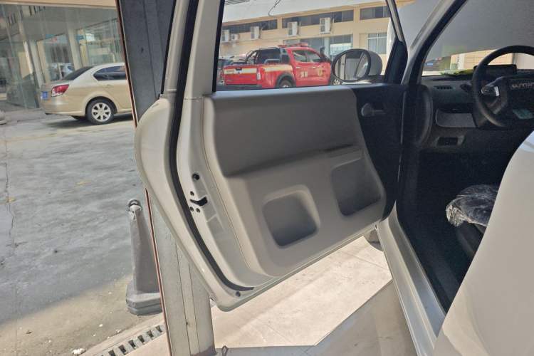 Used Changan Lumin 2025 205km Refreshing Edition
