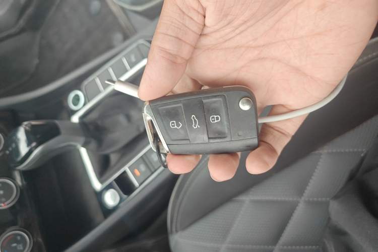 Used Volkswagen Sagitar 2025 300TSI DSG Excellence Edition Vehicle Key