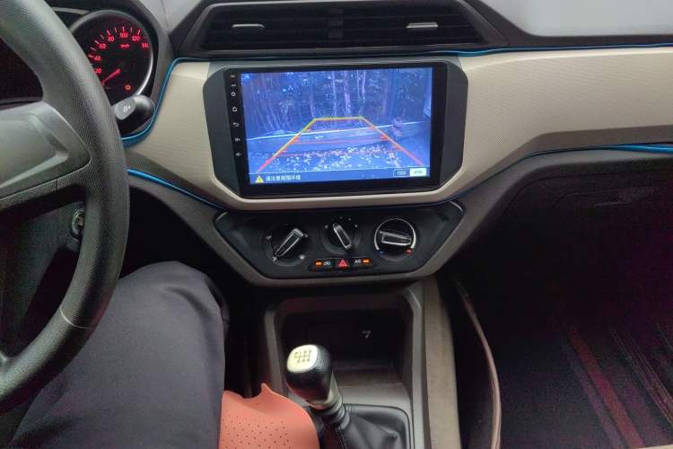 Used Wuling Hongguang 2019 1.5L S Standard Version China VI LAR Audio And AC Panel