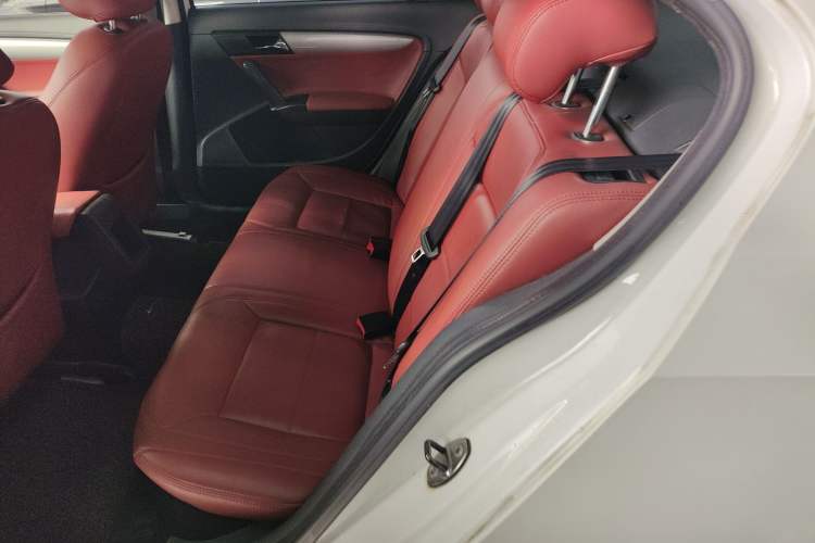 Used Volkswagen Lavida 2013 Revised Classic 1.6L Manual Fashion Edition Left Rear Seat